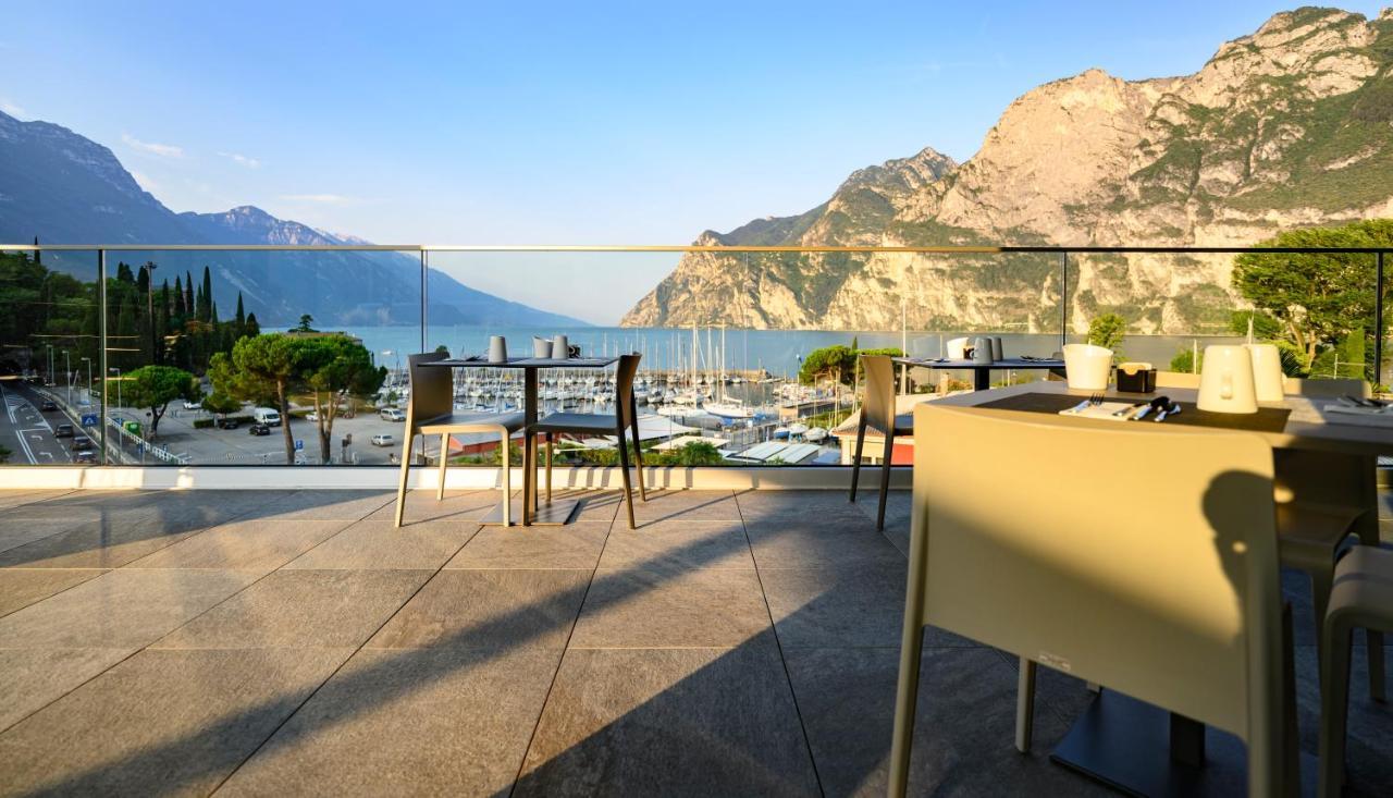 Hotel Riviera Riva del Garda Exterior foto