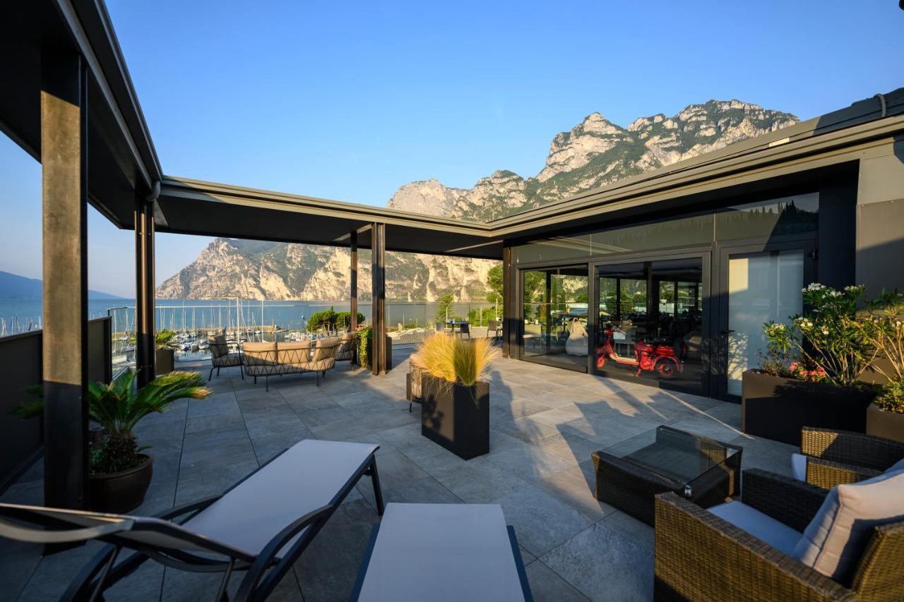 Hotel Riviera Riva del Garda Exterior foto