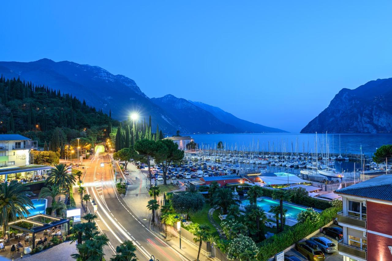 Hotel Riviera Riva del Garda Exterior foto