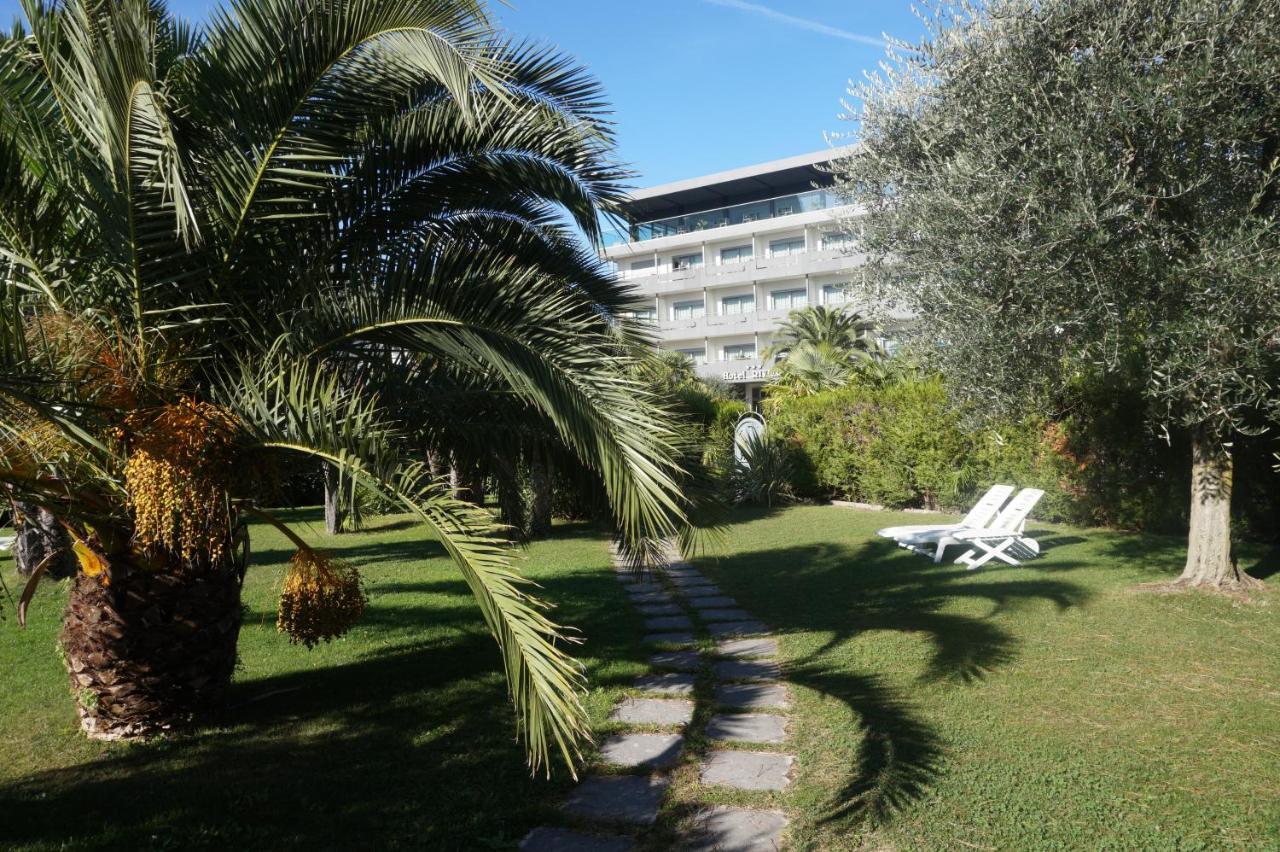 Hotel Riviera Riva del Garda Exterior foto